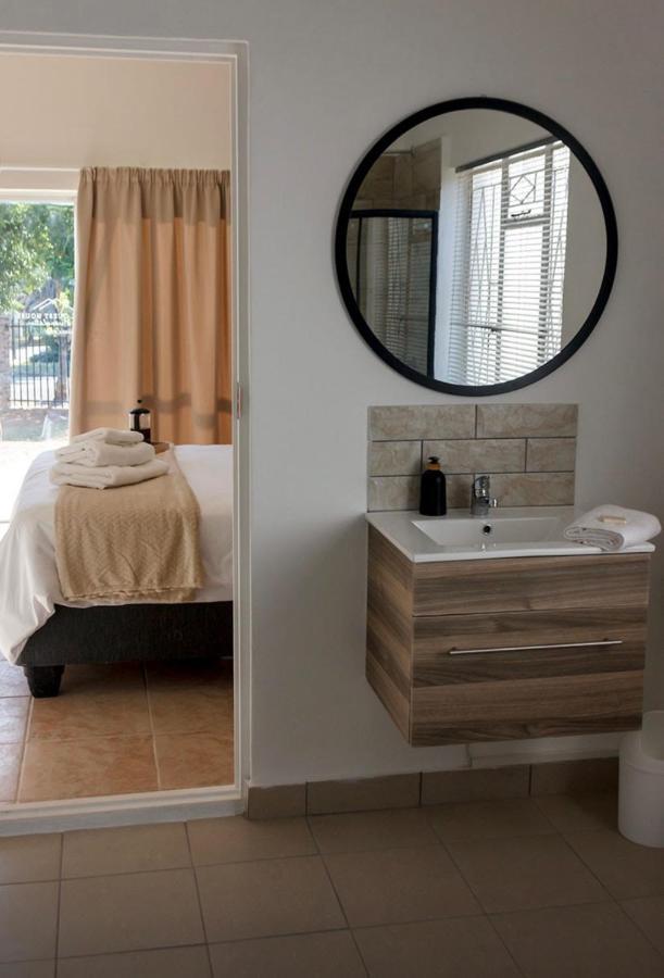 Cradock Guest House & Self Catering מראה חיצוני תמונה