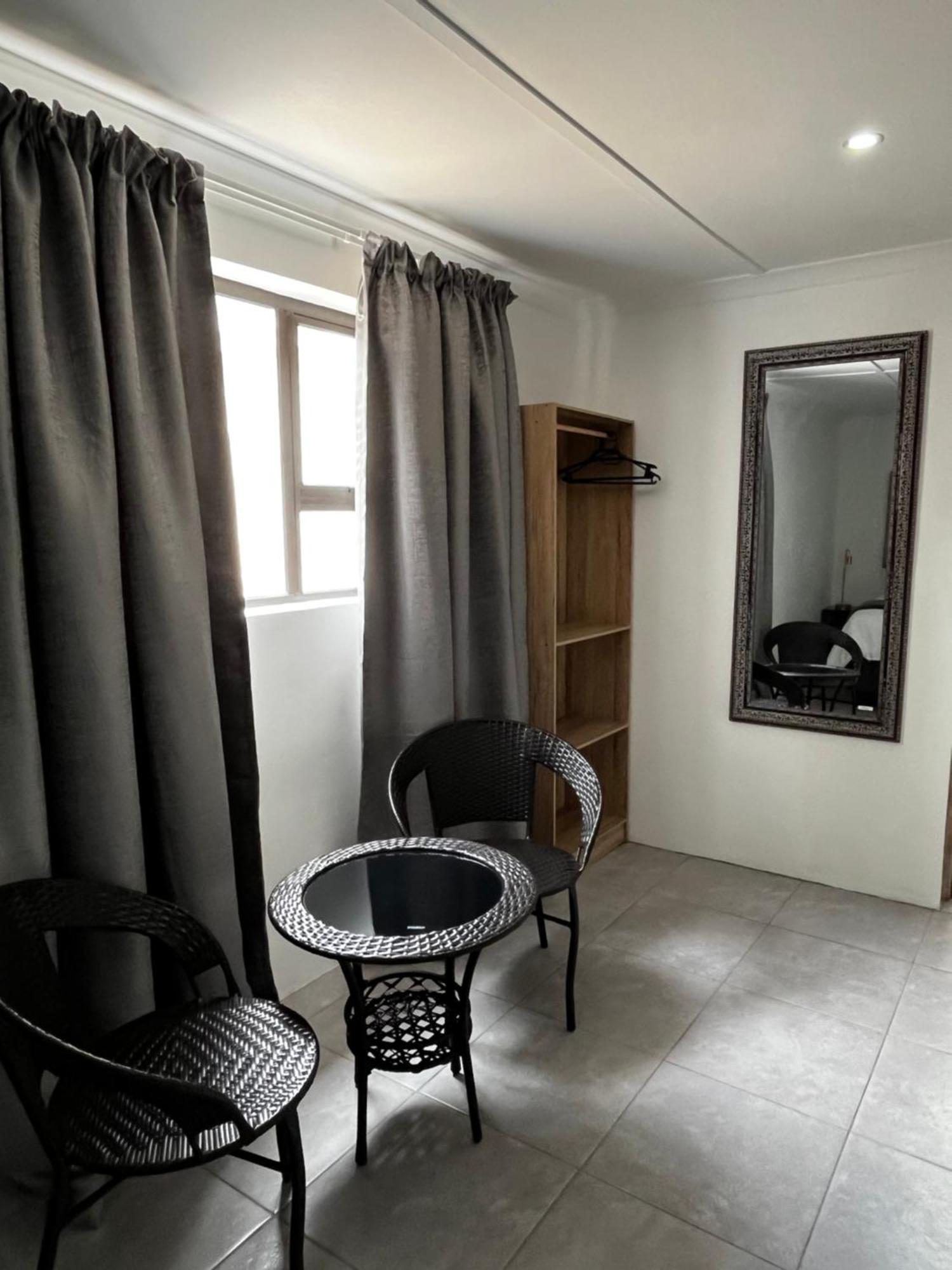 Cradock Guest House & Self Catering מראה חיצוני תמונה