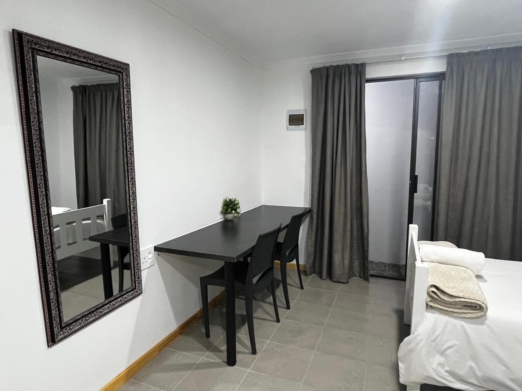 Cradock Guest House & Self Catering מראה חיצוני תמונה